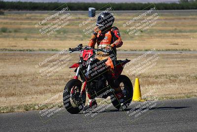 media/Aug-13-2023-CRA (Sun) [[1cfc37a6fb]]/Race 4 400 Superbike/Grid Shots/